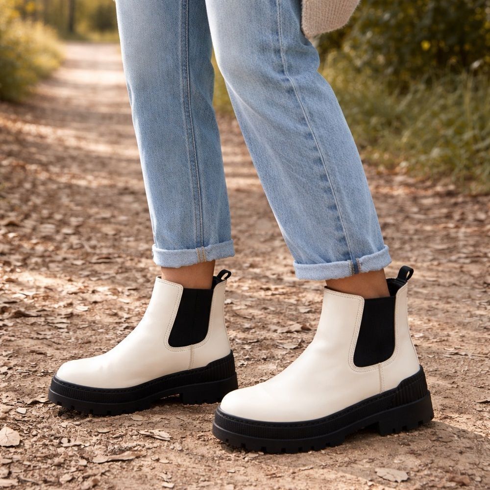 Sam Edelman Women’s White Chunky Lug Sole Street Style Ankle Boot Size 8.5
